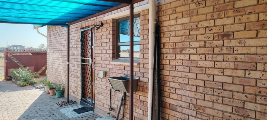 3 Bedroom Property for Sale in Grasslands Free State